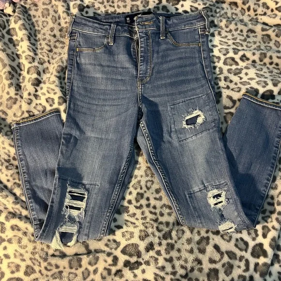 Hollister High Rise Ripped Skinny Jeans Medium Wash 5R - Picture 2 of 4
